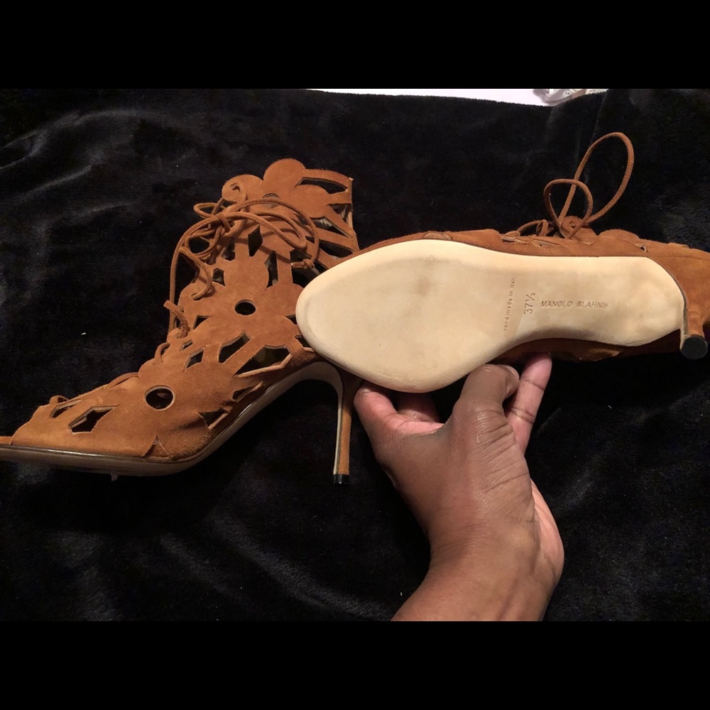 Shoes - Picture 4 of 6